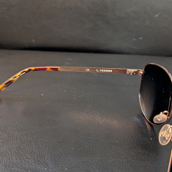 OP Rose Gold Ladies Aviator Sunglasses Like New - Picture 4 of 9
